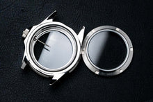 Load image into Gallery viewer, NEW ARRIVAL - 40mm DWC Vintage Diver Case - Stainless Steel - Sapphire crystal
