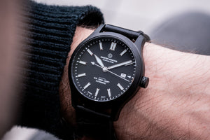 DIY WATCH CLUB - Swiss movement watchmaking kit - sw200 - all black pilot watch 