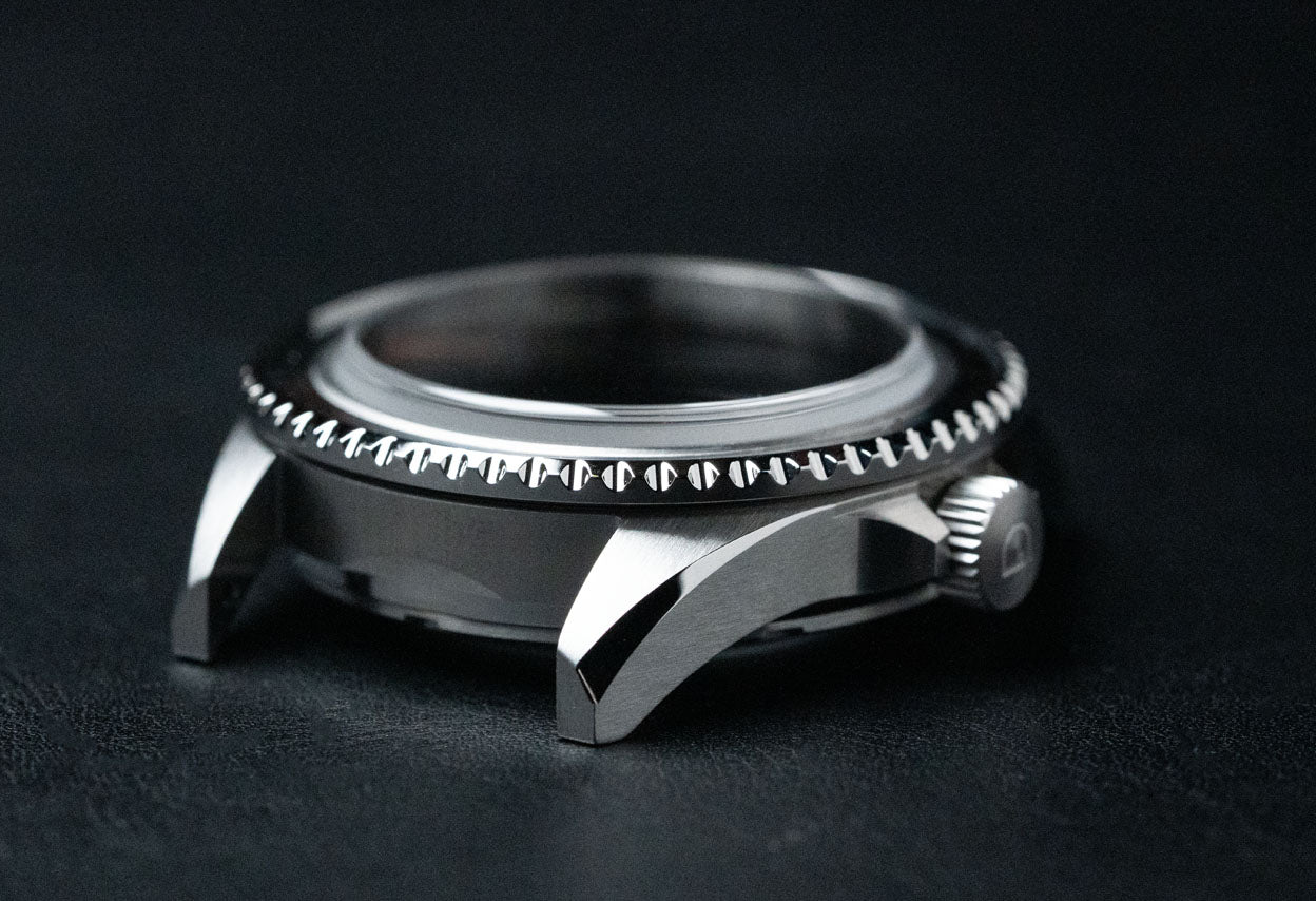 diy watch club watchmaking and modding - 42mm DWC Diver Case - With classic bezel - Stainless Steel - Sapphire Dome (DWC-CD-01) 

