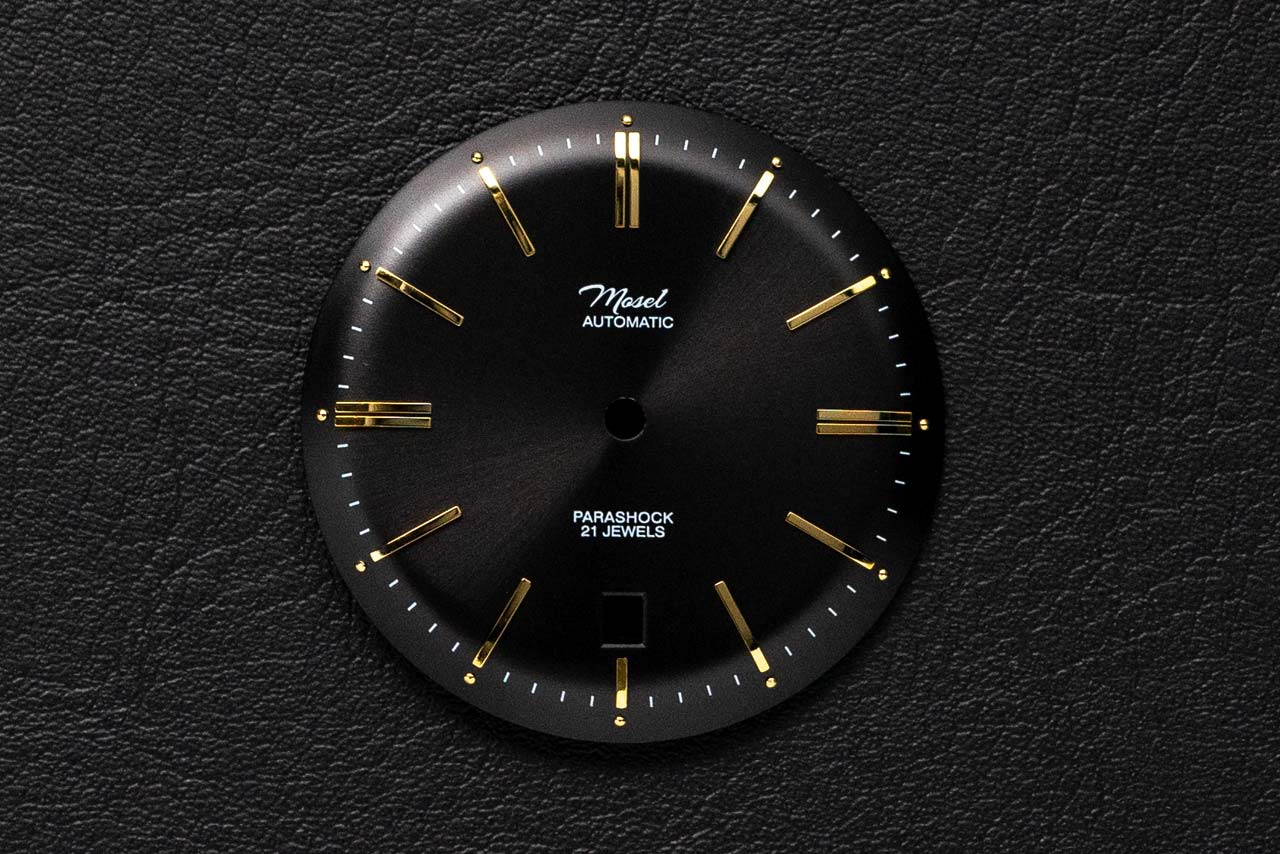 DWC - Black domed sunray dial with applied indices and 6 o'clock date window (Miyota 8215 / 8315)